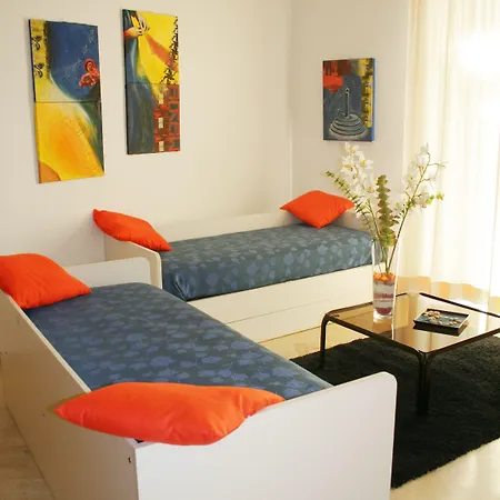 居留维赛 公寓式酒店 3*