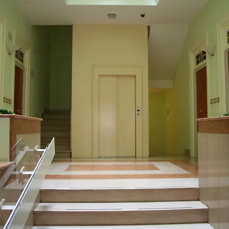 Hotel apartamentowy Visa
